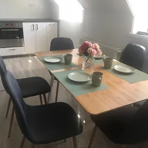 Sara Maganszallashely Debreţin